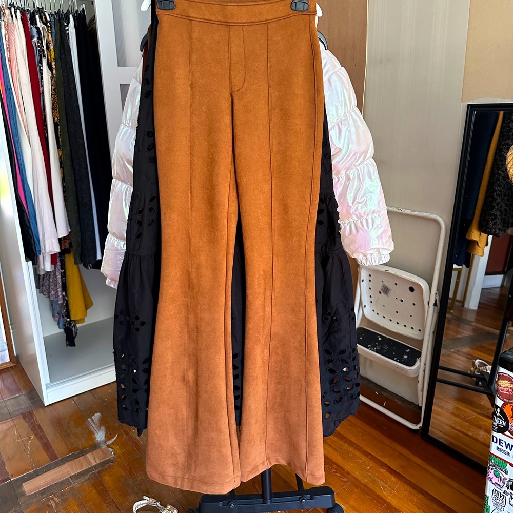Beautiful SPANX faux suede pants XS